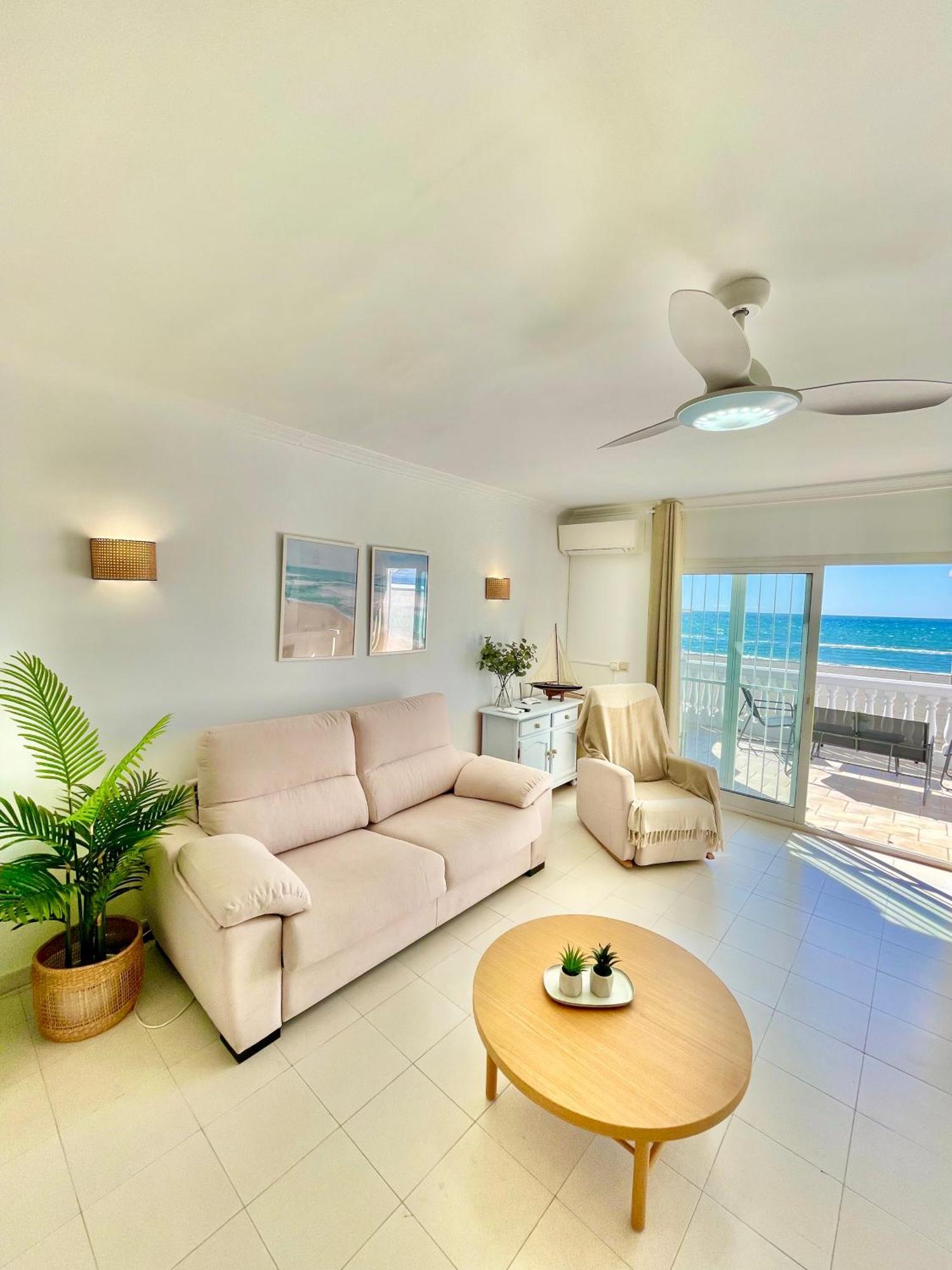 Apartamento Frontal Al Mar - Torrox Costa Bagian luar foto