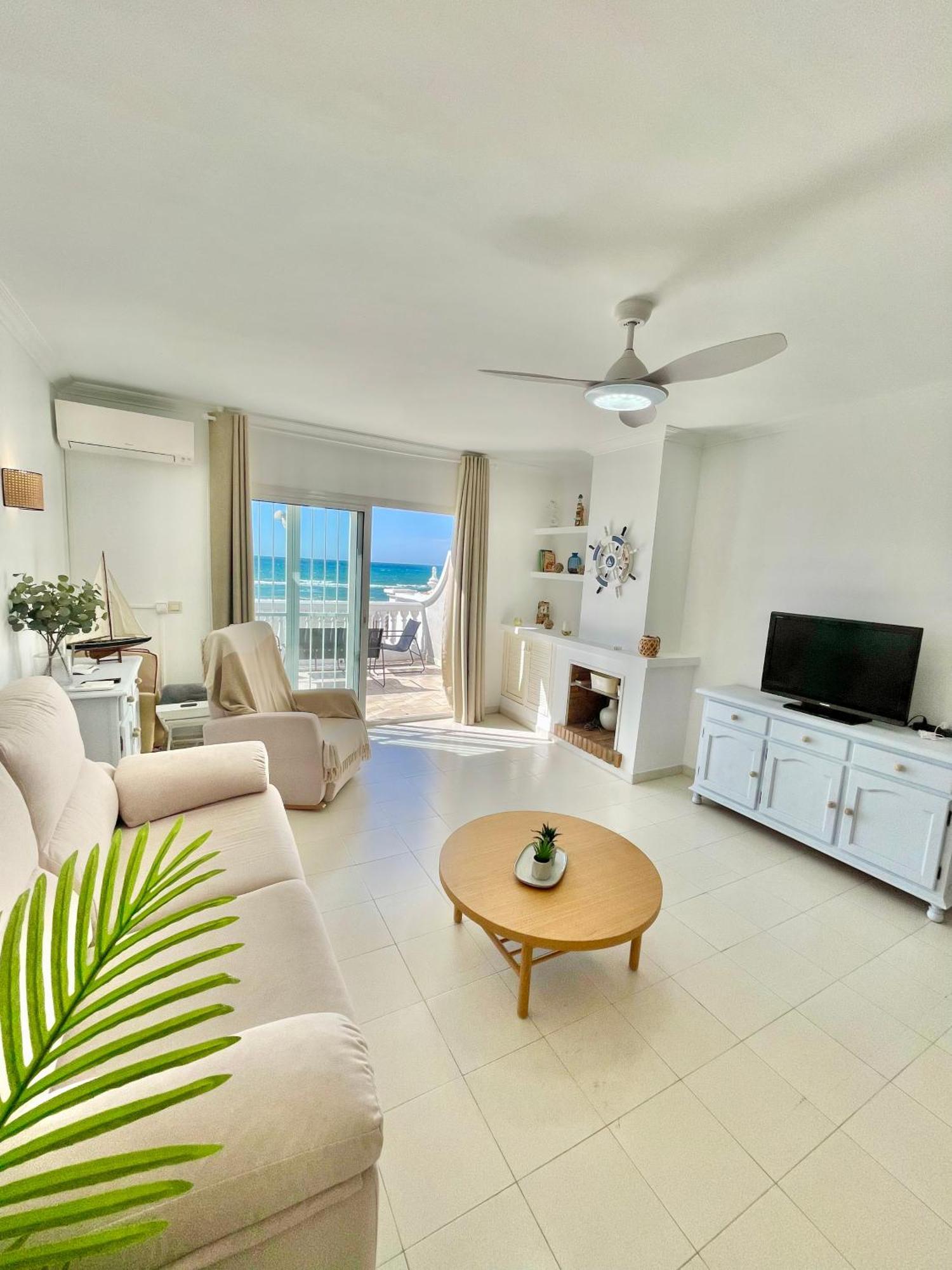 Apartamento Frontal Al Mar - Torrox Costa Bagian luar foto